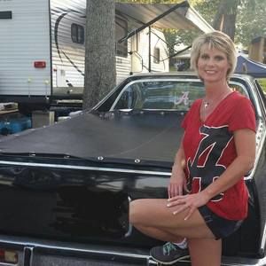 Meet your Posher, Stephanie