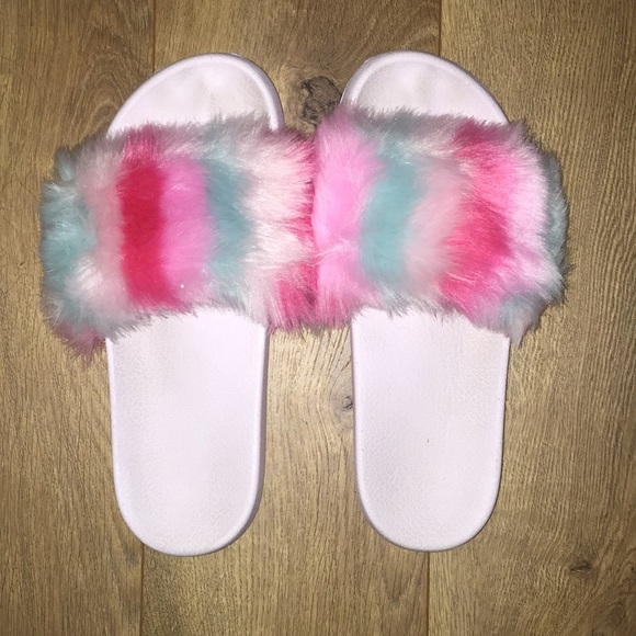 Shoes - Fuzzy Slides