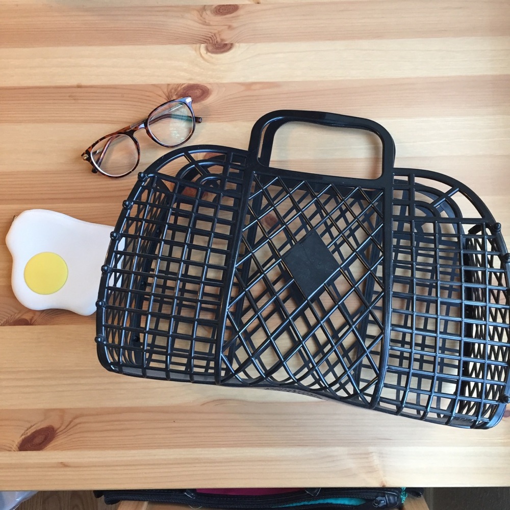 Plastic see through woven purse!