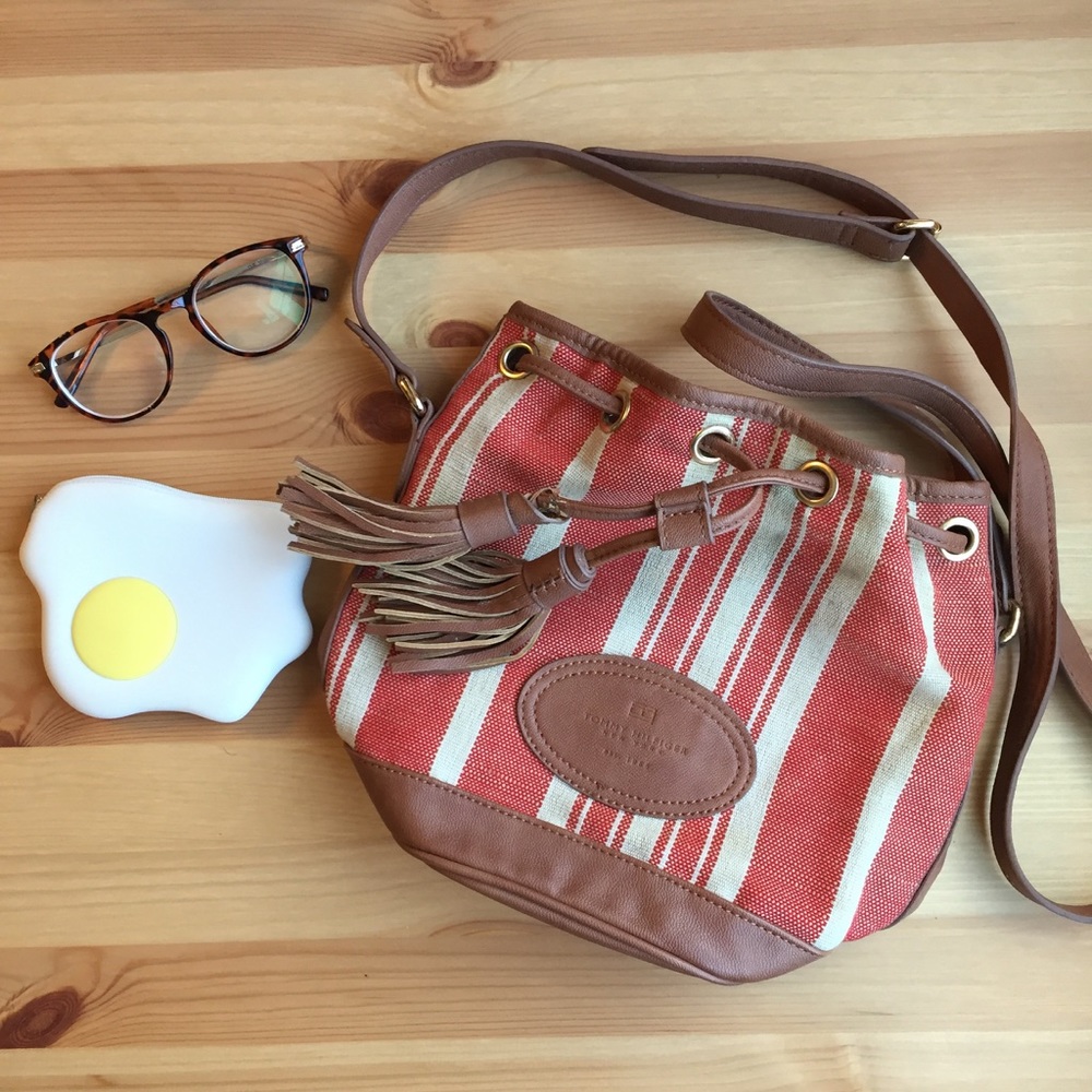 Tommy Hilfiger cross body purse!