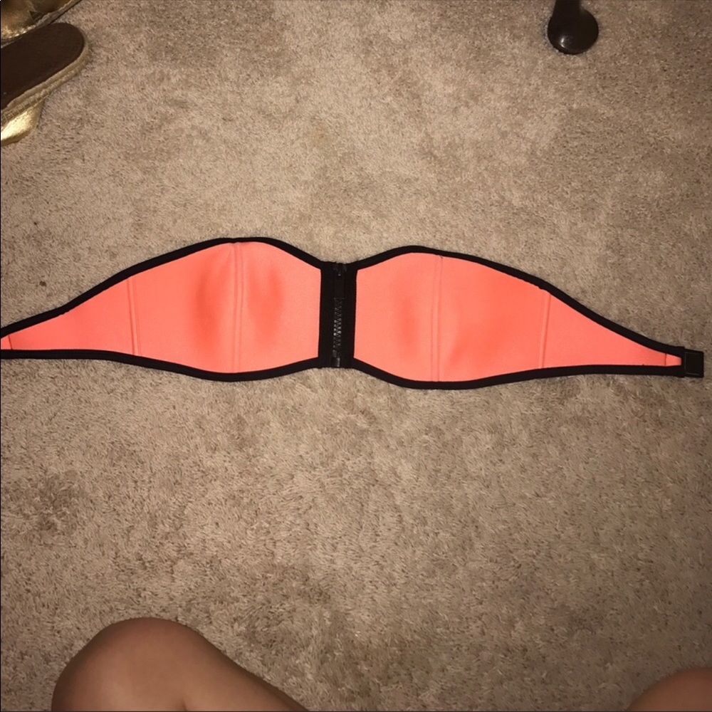 Triangl bikini top