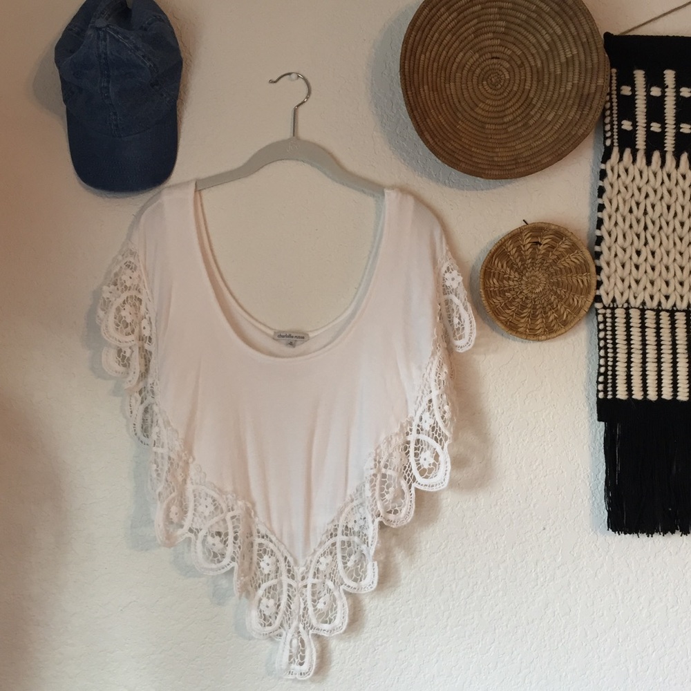 Adorable lace crop top!