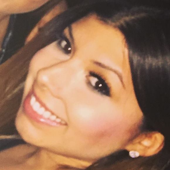 Meet your Posher, Jessica - Picture 1 of 1