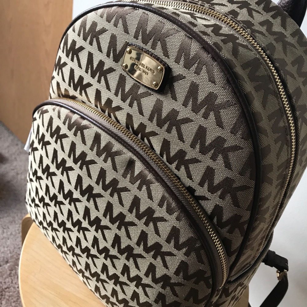 MICHAEL KORS LARGE ABBEY BACKPACK BNWT!!
