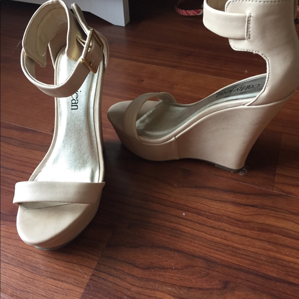 Nude wedges heels