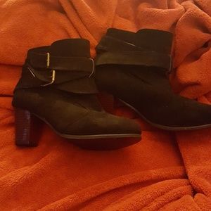 Ankle boots