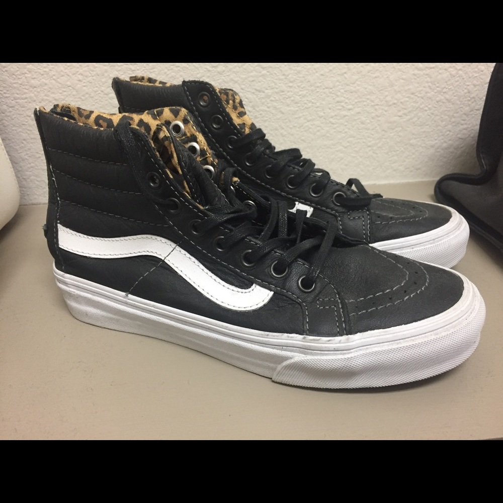Black Vans/ Cheetah print inside