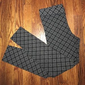 PINK Pattern Leggings