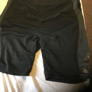 NORTH FACE SHORTS
