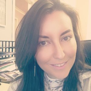 Meet your Posher, Lorie