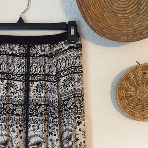 Gorgeous boho maxi skirt!