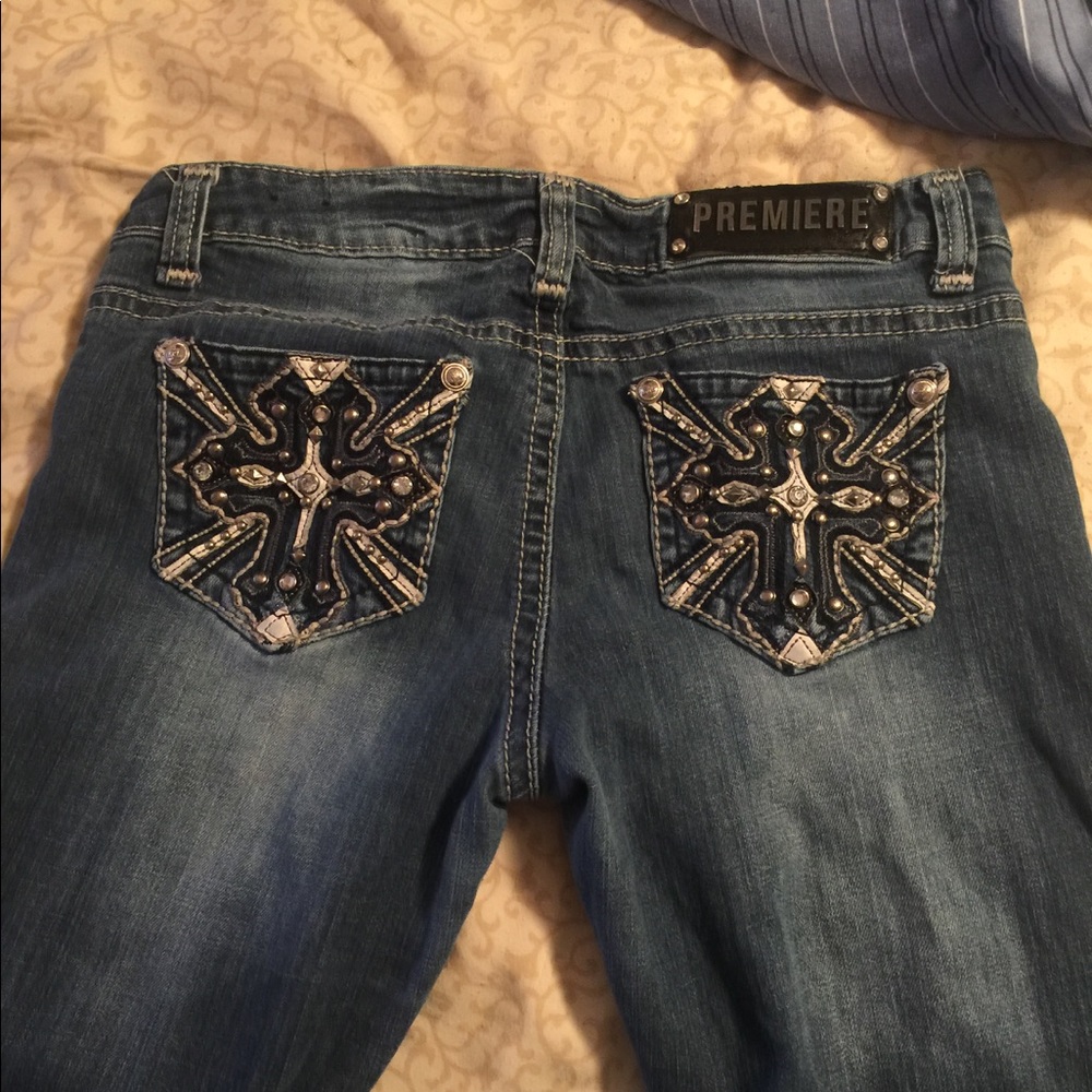 Selling some of my clothes I don't need anymore