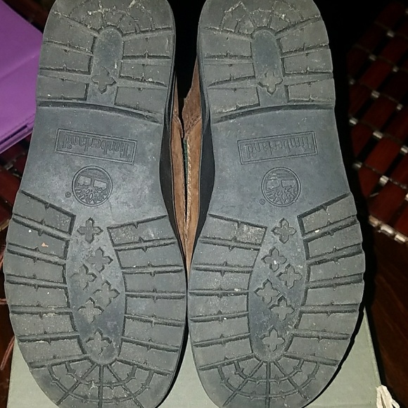 Youth Brown Nubuck Timberland Boots - Picture 2 of 4