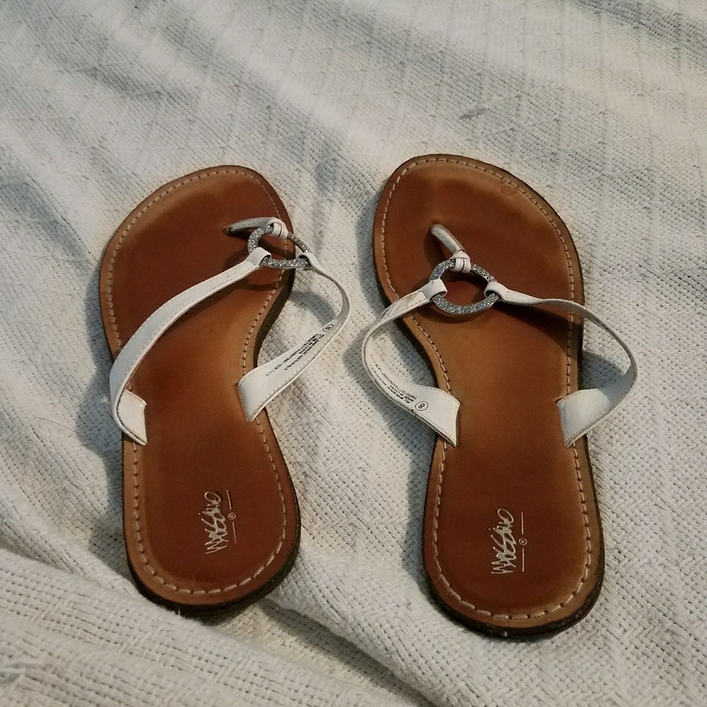 Sandles