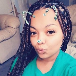 Meet your Posher, Alisha