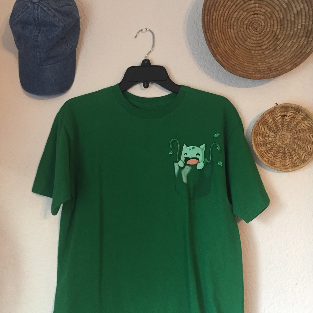 Pokémon pocket bulbasaur graphic tshirt!