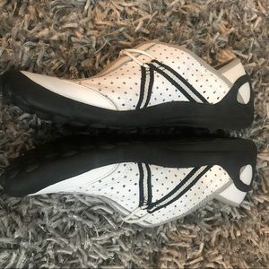 clarks tequini white