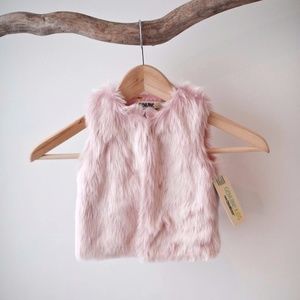 NWT Genuine Kids Oshkosh Faux Fur Vest 12-18 M
