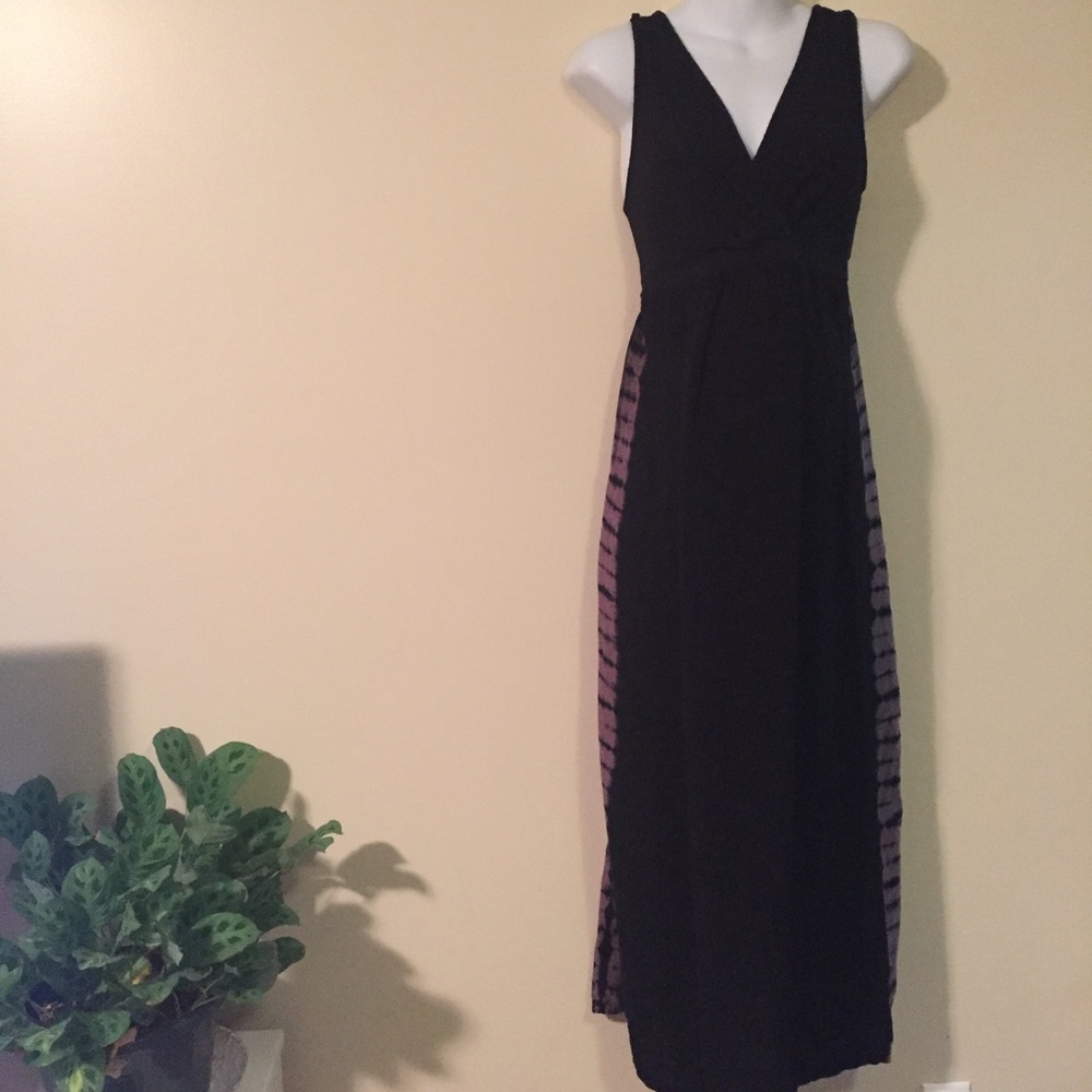 Maternity maxi dress extra small