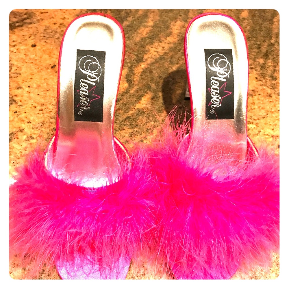 Pink feather clear heel shoes