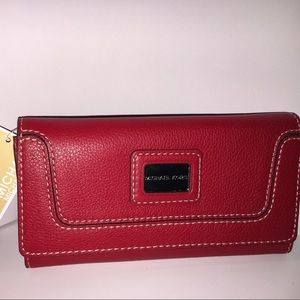 BNWT Michael Kors Brookville Leather Wallet