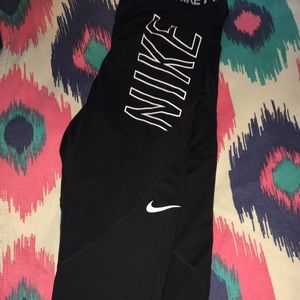 Nike capris leggings