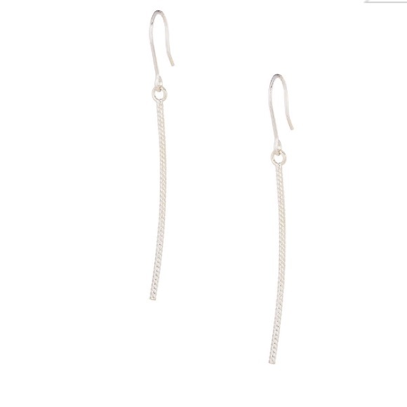Jewelry - PRICE DROP NIP Sterling silver chain drop earrings