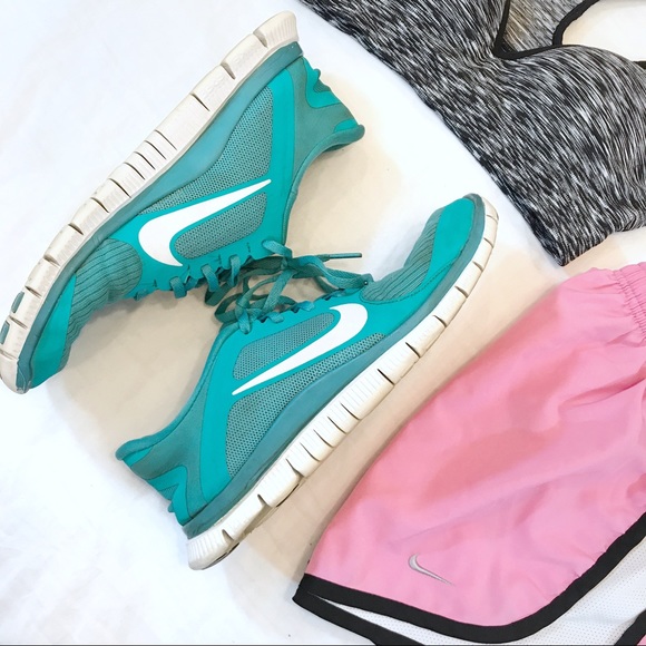 Nike Shoes - Nike Teal Free Run 4.0 Running