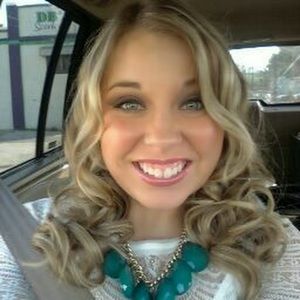 Meet your Posher, Cortney