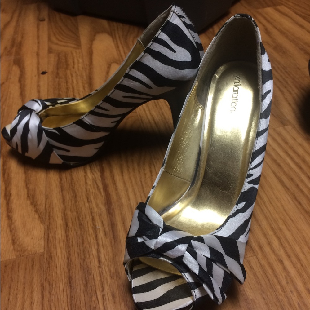 Black & white heels.