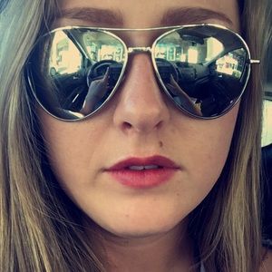 Meet your Posher, Krista