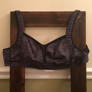 🔵 Lululemon Ta Ta Tamer Sports Bra