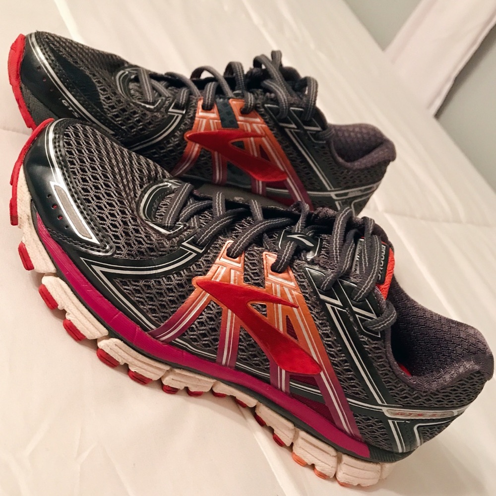 Brooks Adrenaline Gts 17