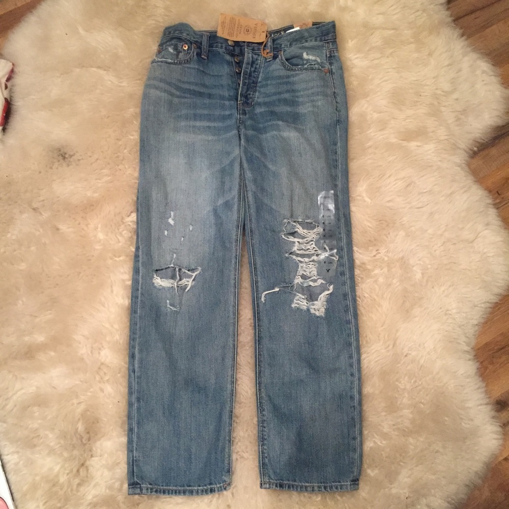 American Eagle vintage style cropped jeans