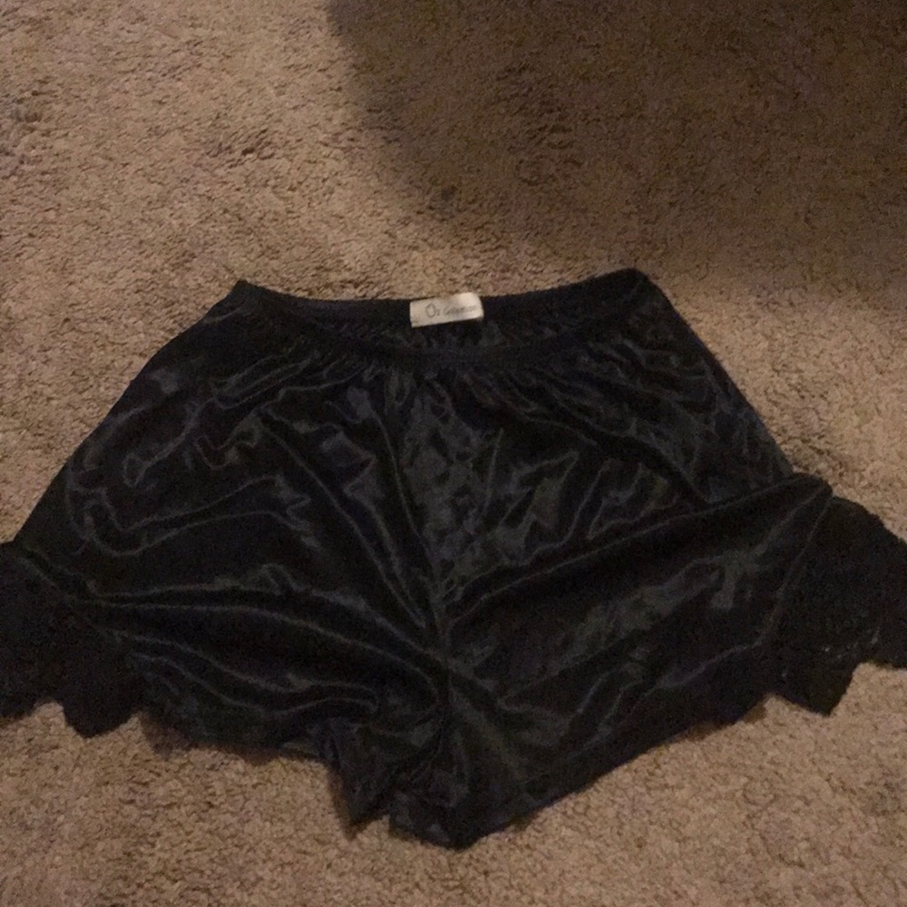 O2 collection black lace/silk pajama shorts