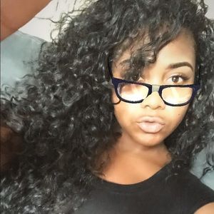 Meet your Posher, Roschell