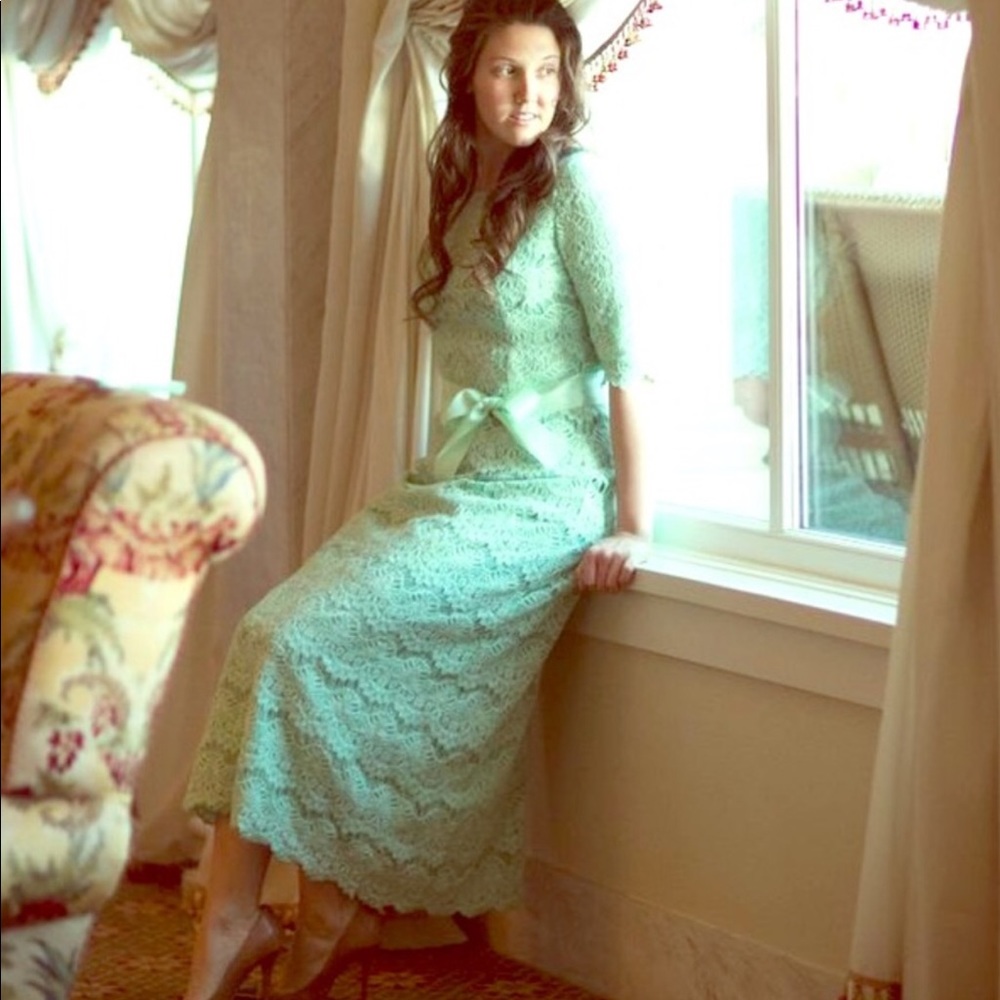 •SOLD•Dainty Jewell Mint dress