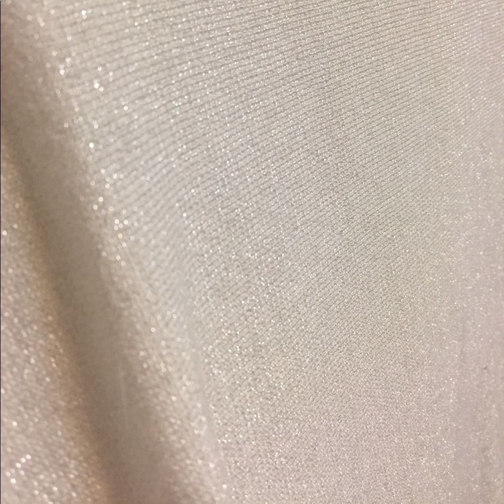 Never worn - Picture 2 of 3