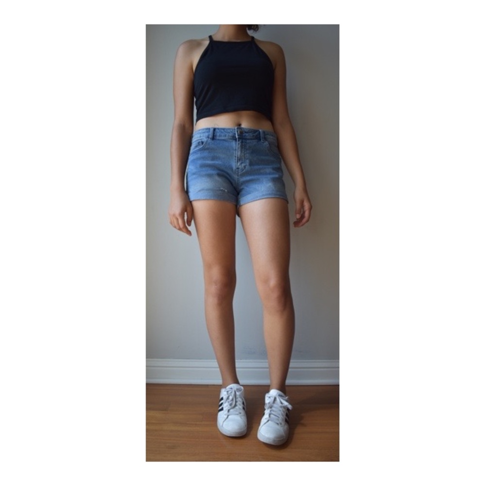 WORN ONCE H&M DENIM SHORTS size 10/M