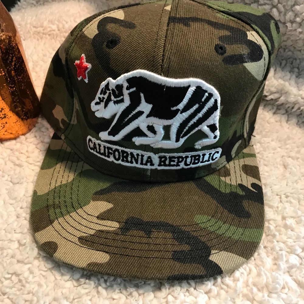 Camo ball cap - California Republic