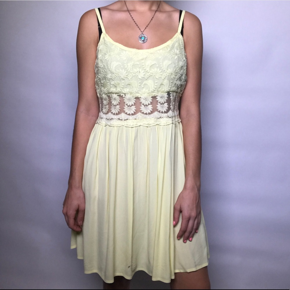 Light Yellow Top Shop Lace Dress - Picture 8 of 8