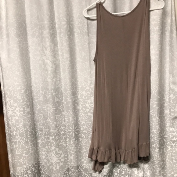 Tan tunic - Picture 2 of 2