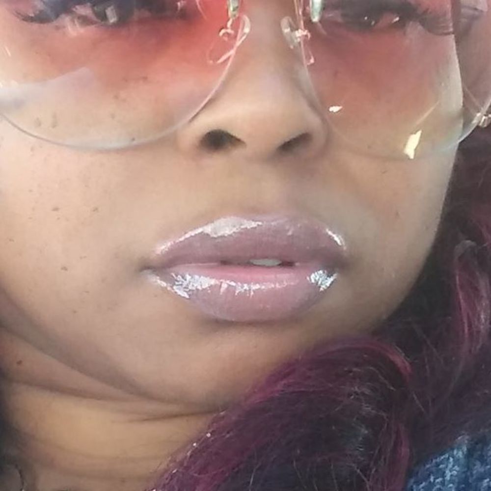 Meet your Posher, Constance