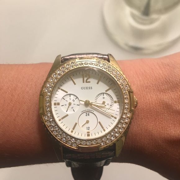 Guess Watch - Picture 3 of 7