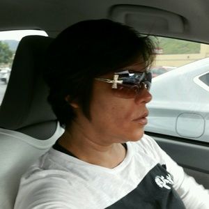 Meet your Posher, Delia