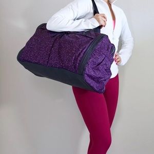 Lululemon Urban Warrior Duffel Tender Violet EUC!!