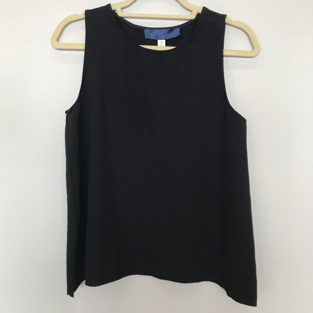 Open back scalloped tank