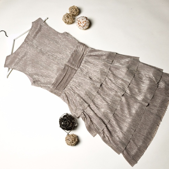 ⭐HP⭐CONNECTED APPAREL Champagne Elegant Dress - 6 - Picture 4 of 6