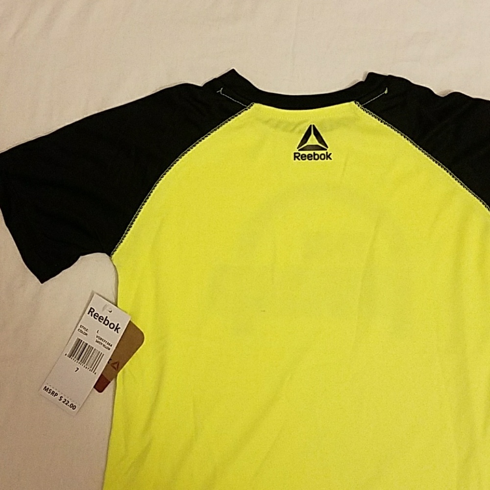 Athletic Reebok tee shirt - Picture 3 of 3