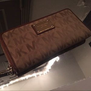 Michael Kors wallet 👑👜